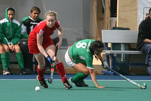 Canada vs. Mexico - Picture Earl Basden